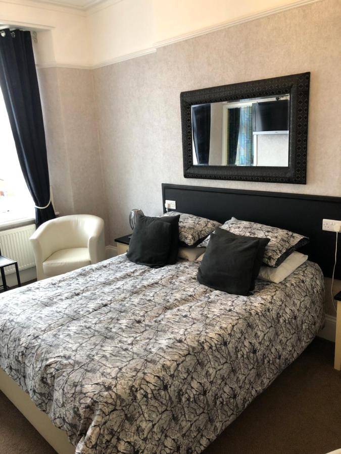 Milton Lodge Уестън сюпър Меър Екстериор снимка